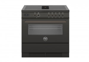 Bertazzoni Professional-serien. 90 cm Air-Tec-spis med induktionshäll och integrerad fläkt, elektrisk ugn. Carbonio. (PROCH94I1ECAT) - 5 års garanti